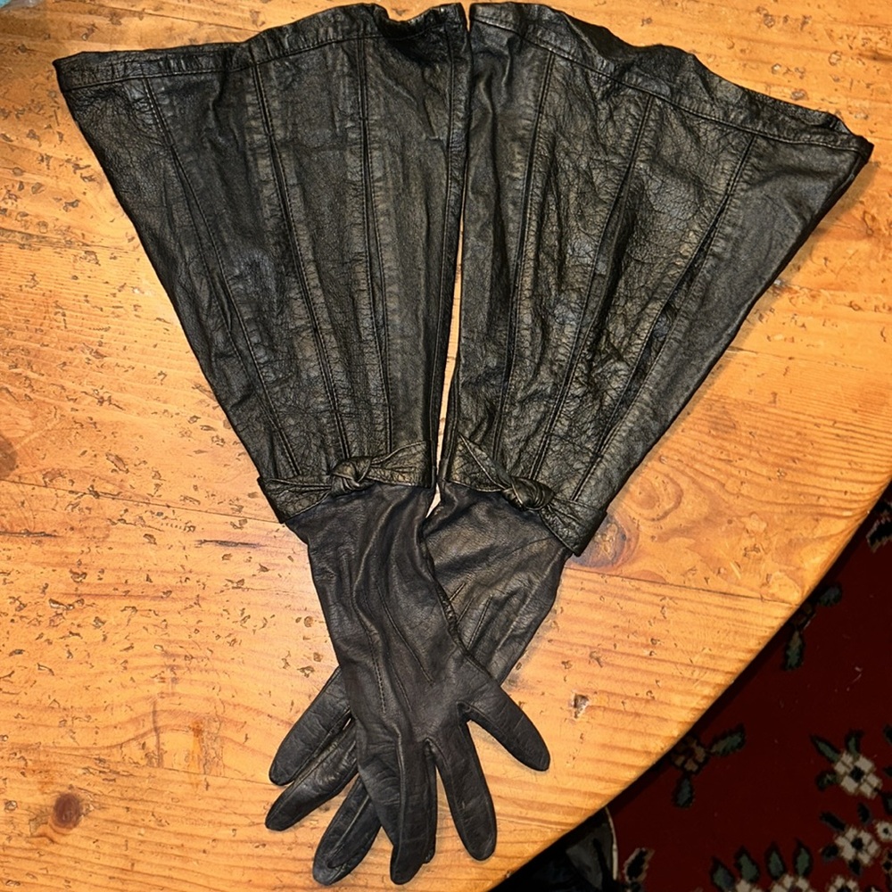 SUPER RARE VTG LAND & BURR Steampunk  elbow length leather gloves pleats & bows - Picture 2 of 6
